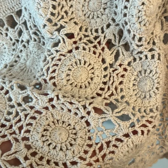 Tribal Crochet Blouse - Picture 3 of 4